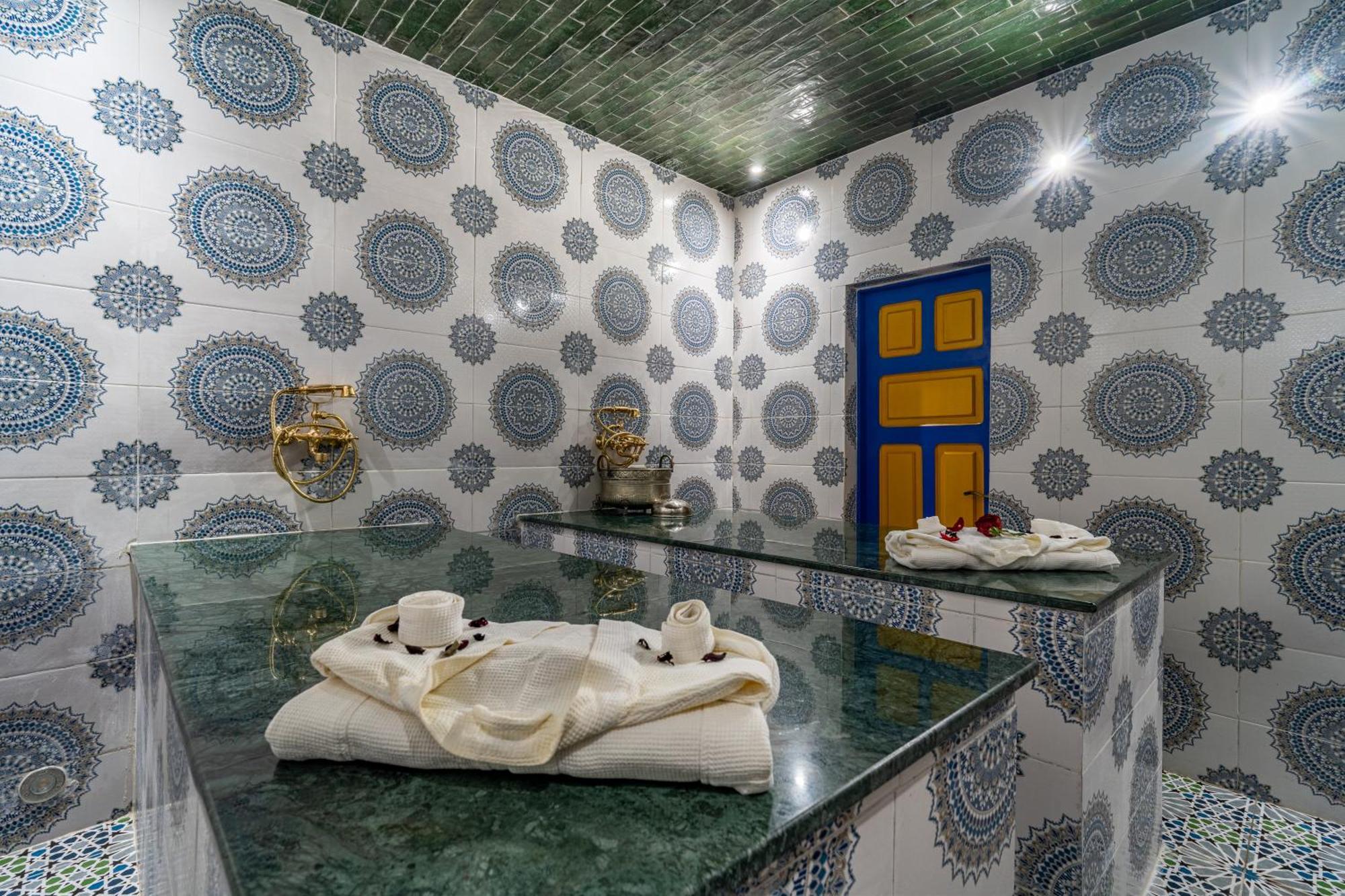 Quadruple Room Private Bathroom