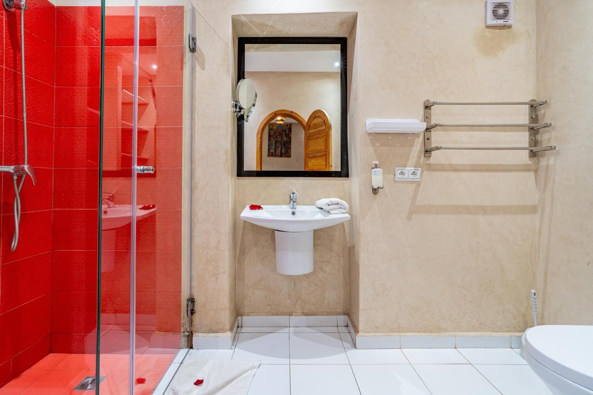 Quadruple Room Private Bathroom